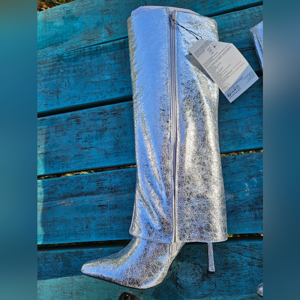 The Drop Silver Crackle Fold Over Boots - Picture 5 of 10